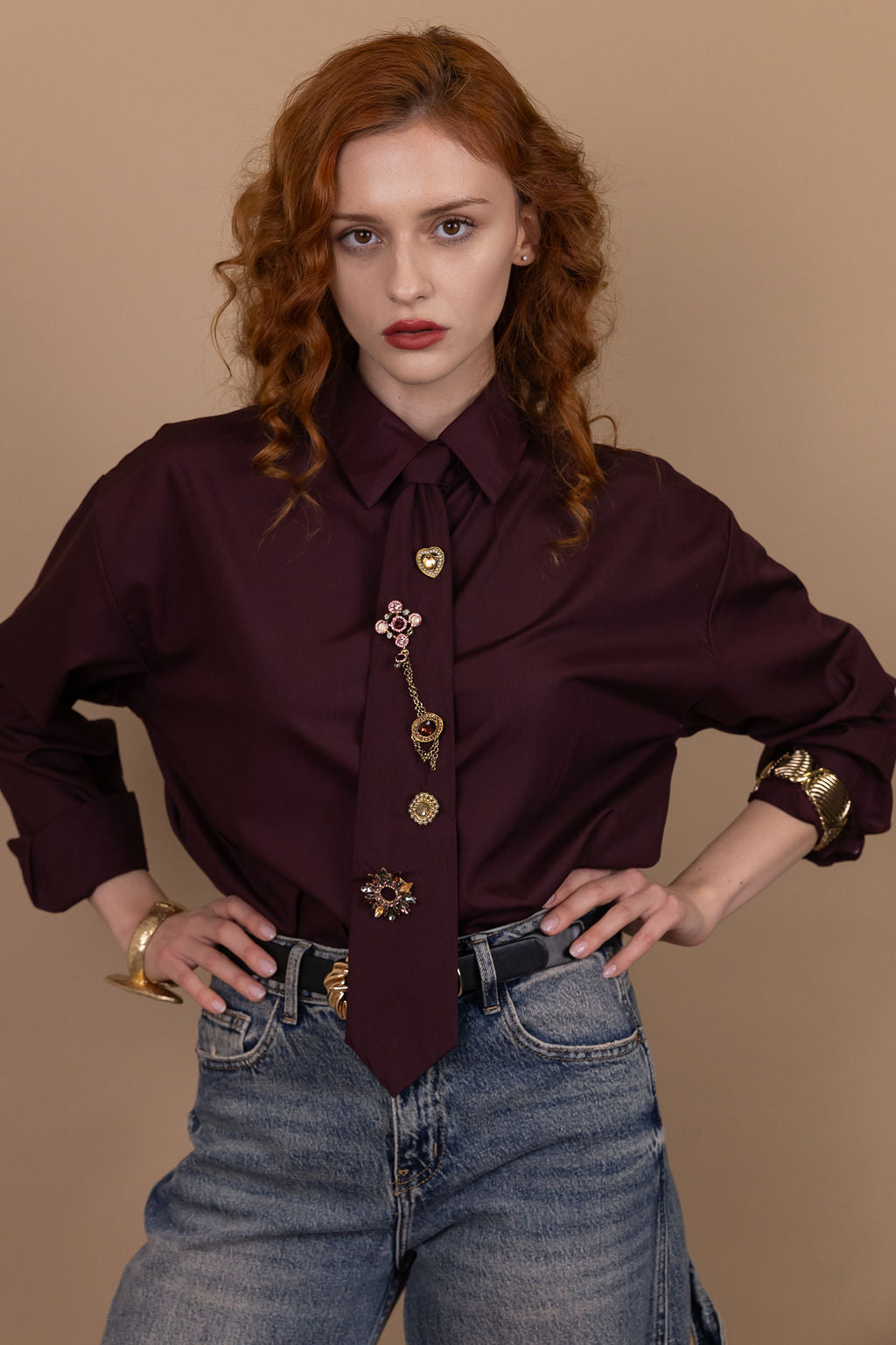 Camicia Rihanna - con cravatta