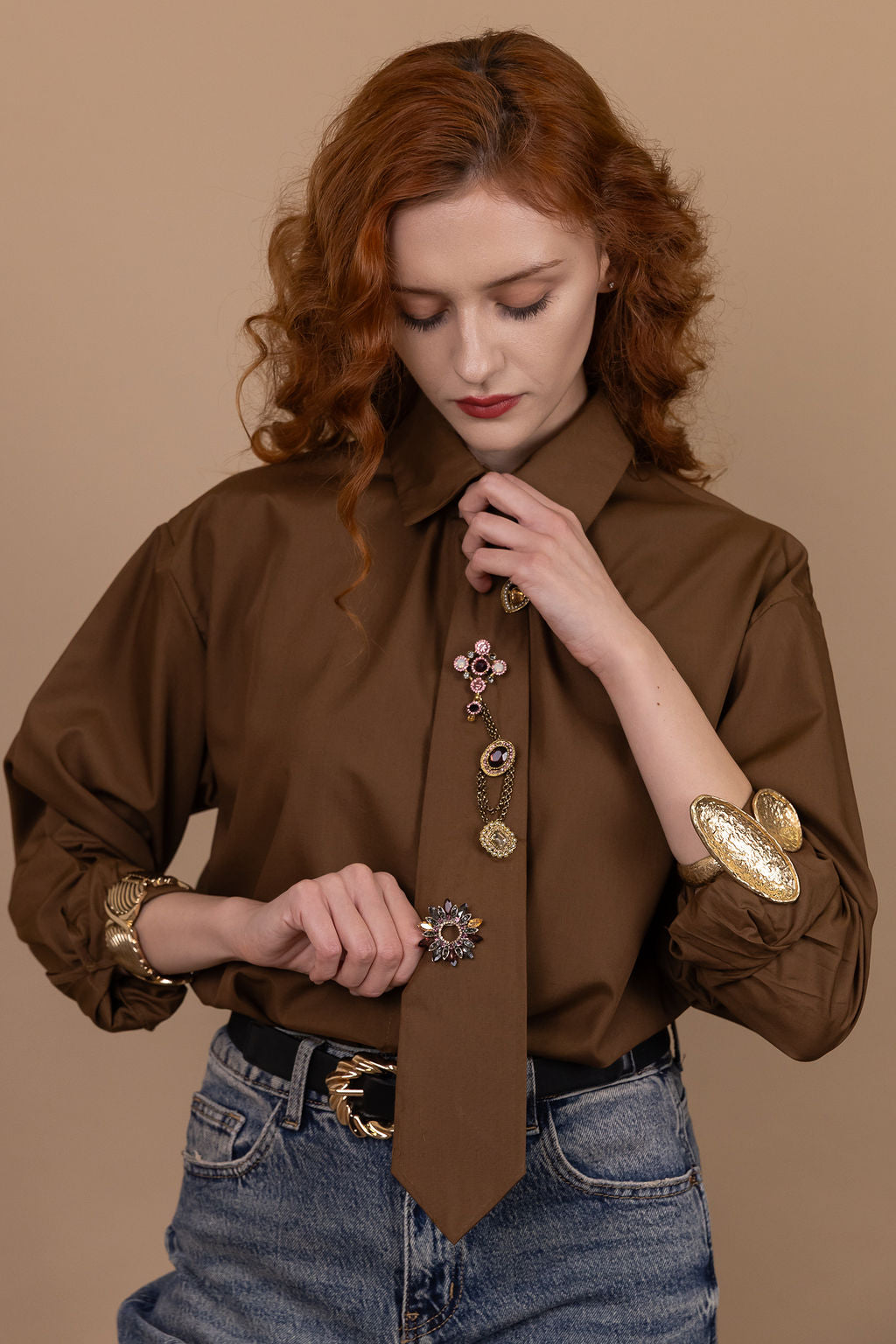 Camicia Rihanna - con cravatta