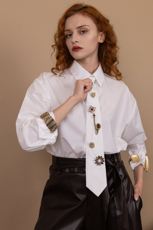 Camicia Rihanna - con cravatta