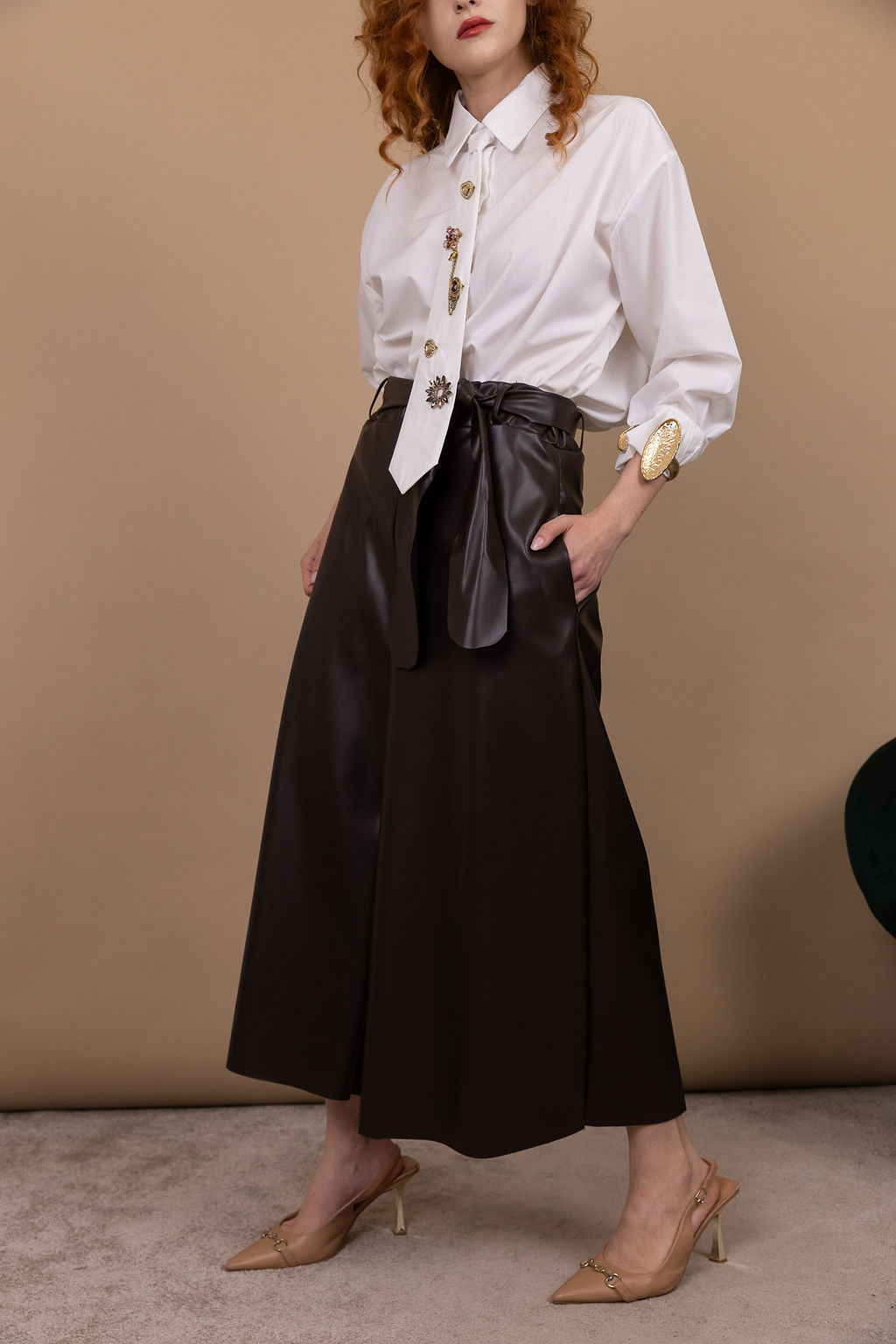 Camicia Rihanna - con cravatta