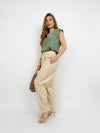 Pantalone different